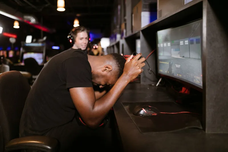 Rubber Banding, Rollbacks, and Rage Quits: The Silent Killer of Online City-Building Sessions
