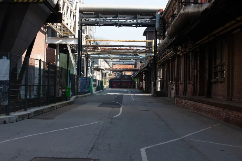 Ghost Towns With Wi-Fi: What Really Happens When Players Walk Away From Their Cities